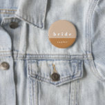 Botón de novia con bloqueo de color rubor<br><div class="desc">Botón moderno y minimalista con bloqueo de color que presenta una tipografía hermosa. Personalice para su fiesta de bodas o cumpleaños.</div>