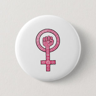 Botón feminista del puño