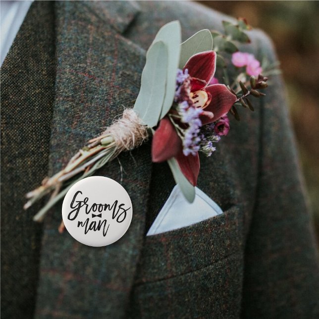 Botón Groomsman Brush Bow Tie Wedding Party ('Groomsman' Bow Tie Black Brush Script Calligraphy Wedding Rehearsal Pin Button @ fatfatin_blue_knot)