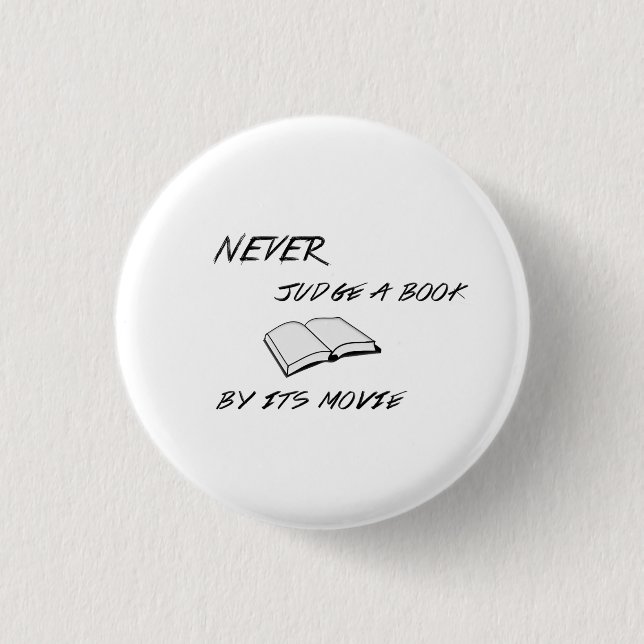 Botón Nunca Juzgues un Libro (Anverso)