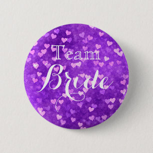 Botón Pinback de la novia del equipo de Boda púrpu