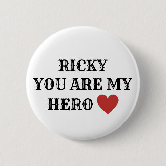 botón Ricky Hero