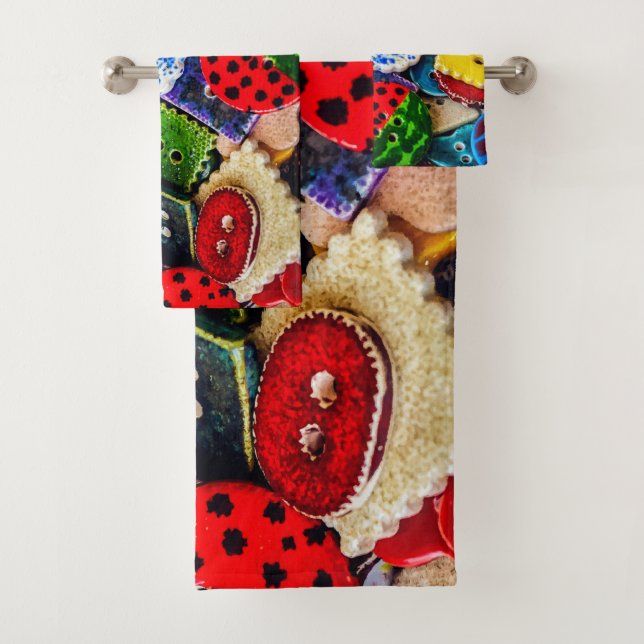 Botones decorativos coloridos (In situ)