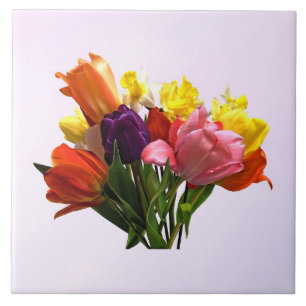 Bouquet primaveral con tulipanes y azulejos de Daf