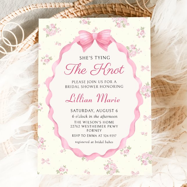 Bow rosa atando el nudo a la invitación a la ducha (Subido por el creador)