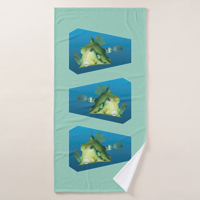 Boxfish - Diseño degradado fondo azul | (Toalla de baño)