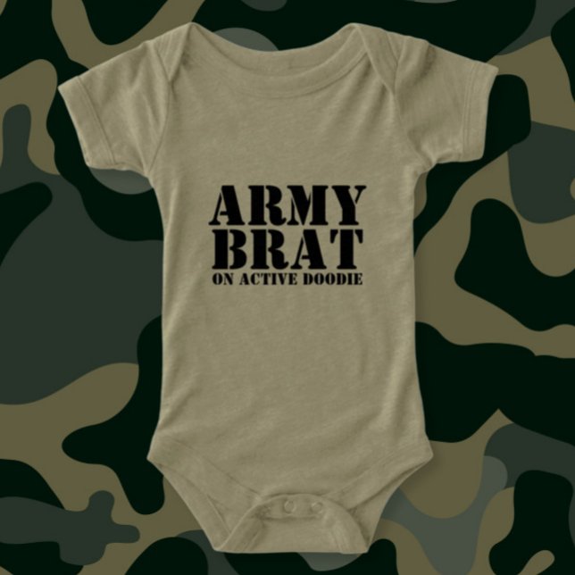 Brat del ejército sobre humor de bebé Doodie activ (Army Brat on Active Doodie Baby Humor Infant T-shirt by Ricaso Funny humor new baby gift ideas)