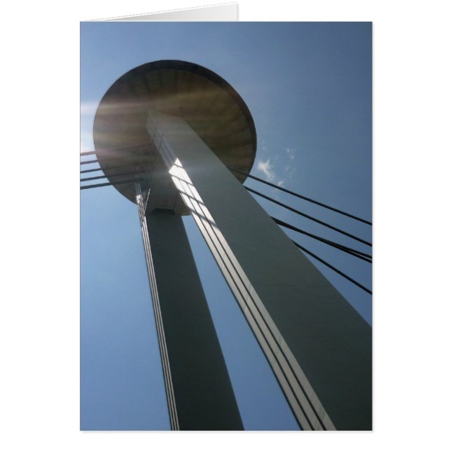 bratislava ufo (Frente)