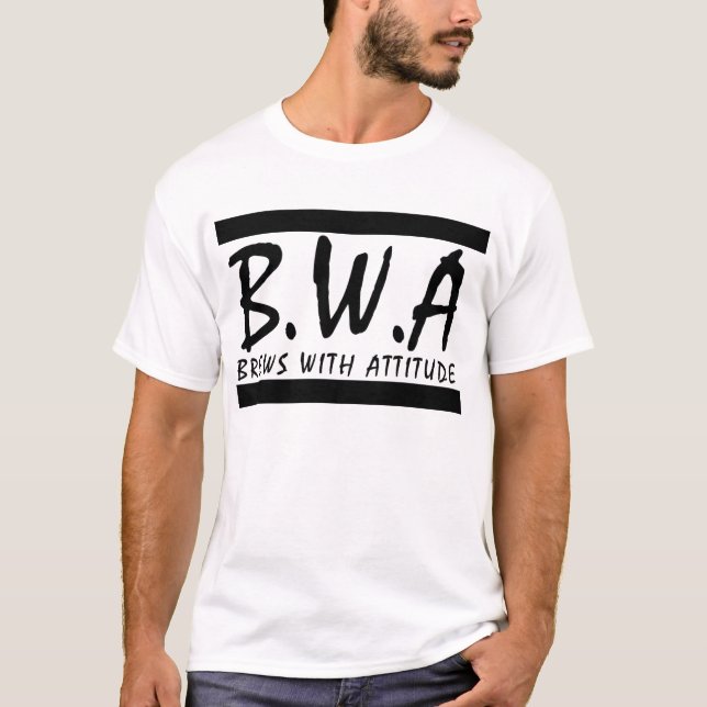 Brews con la camiseta de la actitud (Anverso)