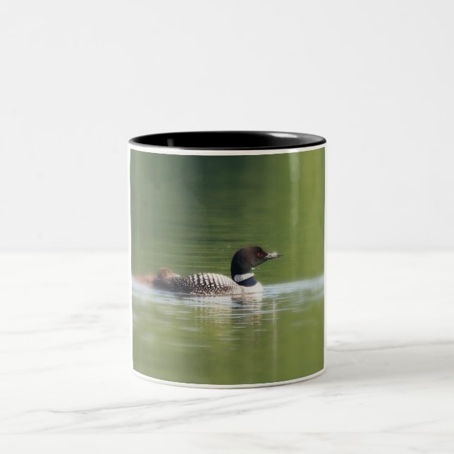 Bribón con la taza de café del polluelo (Centro)