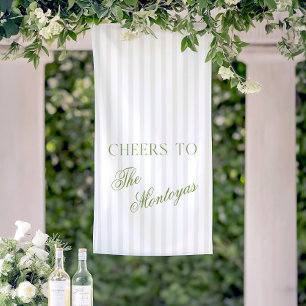 Brindis por la pancarta de boda verde salvia y bei