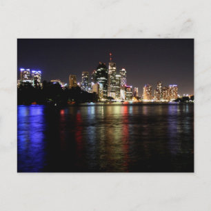Brisbane en la tarjeta postal nocturna