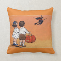 Bruja de Halloween del vintage y Cojín decorativo