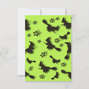 Bruja voladora entre las estrellas en la noche de 