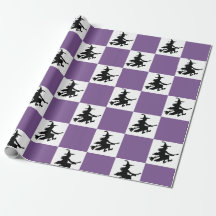 Brujas en papel de regalo cuadriculado morado y bl