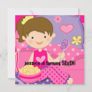 Brunette Chica Slumber Fiesta Invitación de cumple