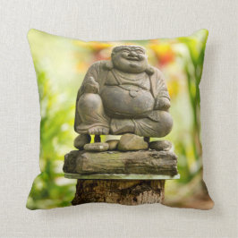Buda en almohada de tiro hawaiana del jardín