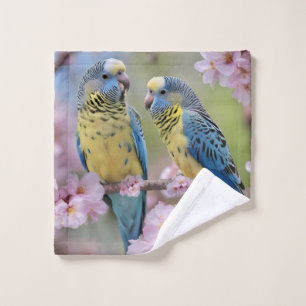 Budgies Azules Y Amarillos En Árbol De Flor Rosa,
