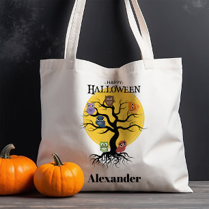 Búhos en una Bolsa de Halloween de Árbol Espeluzna