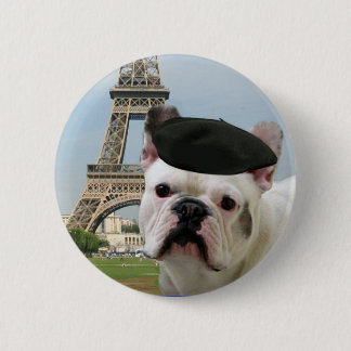 Bulldog francés en el botón de París