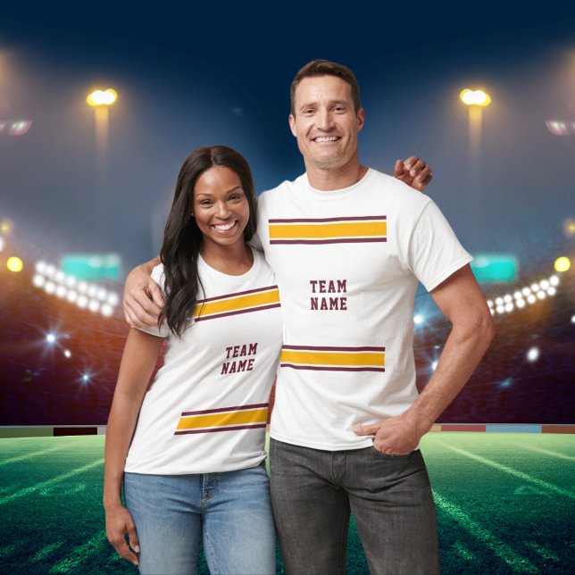 Burgundy Gold Sports Jersey nombre equipo White Un (Burgundy Gold Sports Jersey Team Name White Unisex T-Shirt)
