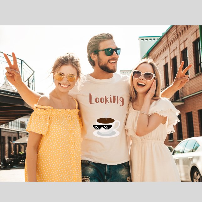 Buscando camiseta caliente (Subido por el creador)