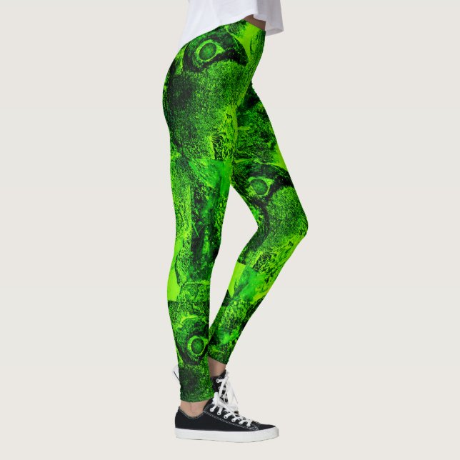 buscando las leggings verdes (Derecha)