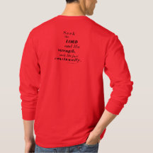 Buscar la camiseta de manga larga de los hombres d
