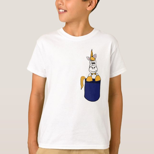 BZ- Unicornio en una camiseta de bolsillo (Anverso)