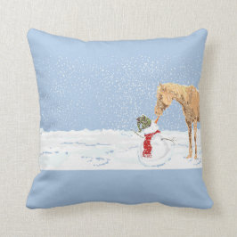 Caballo arrogante y almohada de muñeco de nieve