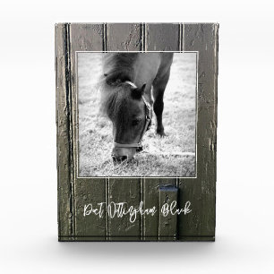CABALLO DE PUERTA DE BARRIO NOMBRE FOTO RÚSTICA