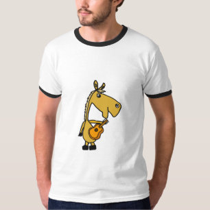 Caballo del HACHA con una camisa de la guitarra