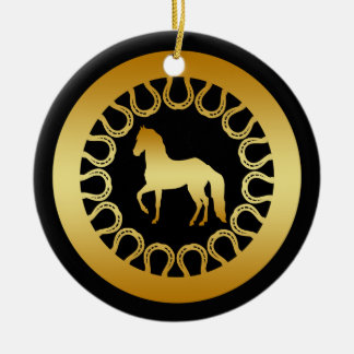 CABALLO DEL ORO Y ORNAMENTO DE LAS HERRADURAS