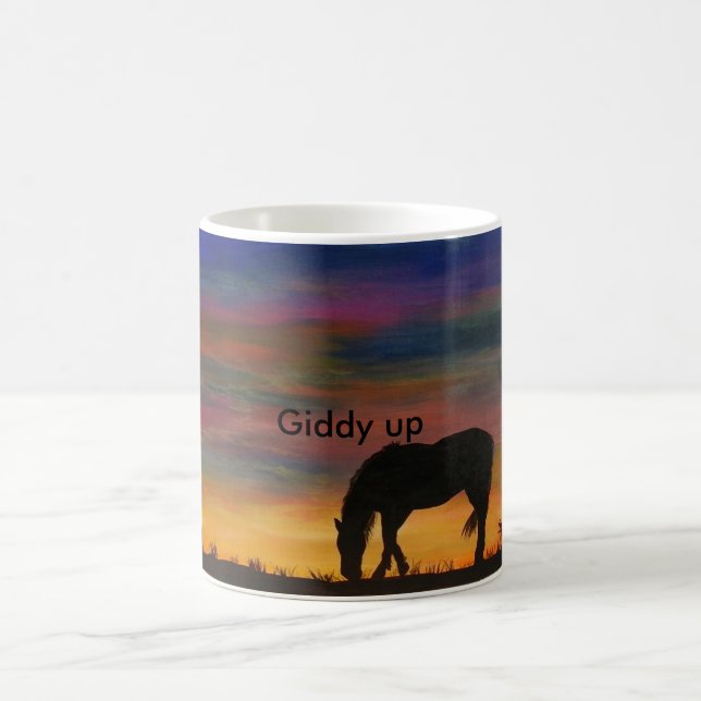 Caballo en la taza de café de la salida del sol (Centro)