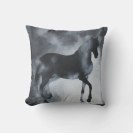 Caballo "fantasma" en niebla. Almohada
