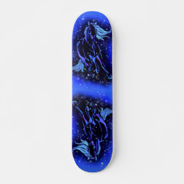 Caballos Blue Skateboard Corriendo En Noche Estela