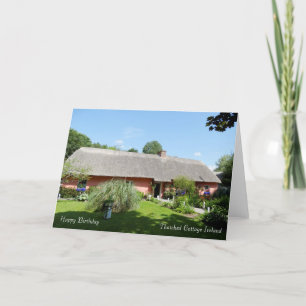 Cabaña folclórica irlandesa para la tarjeta de cum
