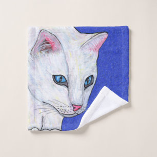 Cabeza de gato blanca cara Ojos azules brillantes