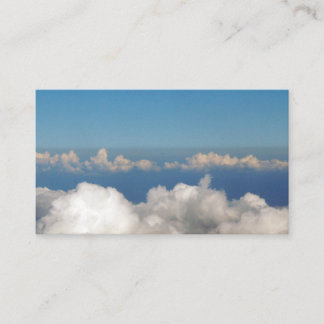 Cabeza en las tarjetas de visita de las nubes