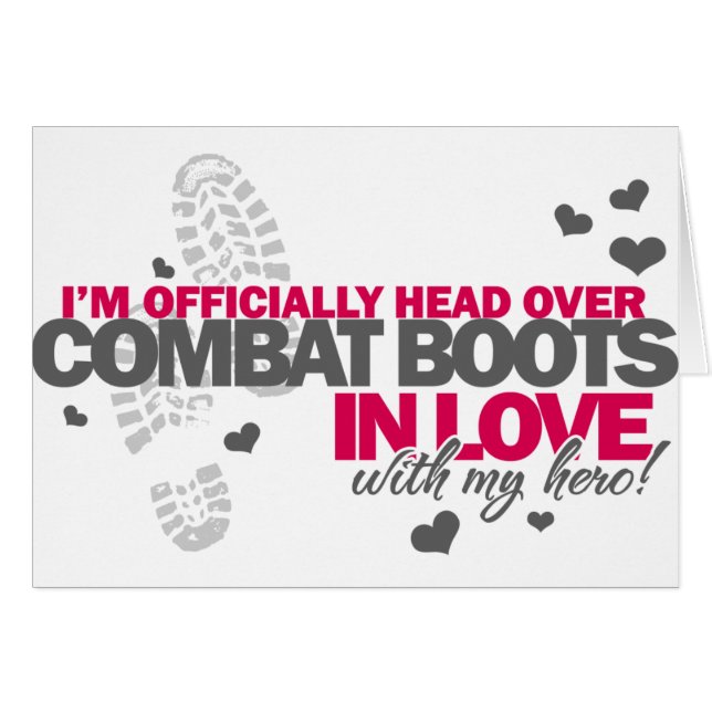 Cabeza sobre botas de combate (Anverso (Horizontal))
