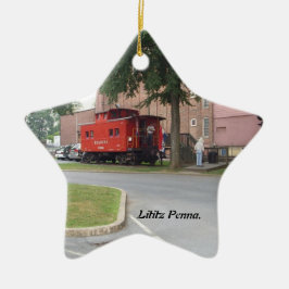 Caboose rojo en el ornamento del navidad de Litiz