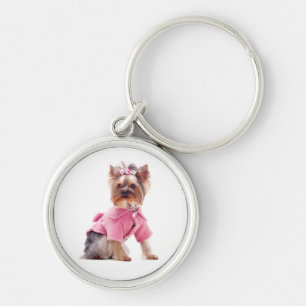 Cachorro de Yorkshire Terrier en llavero rosa
