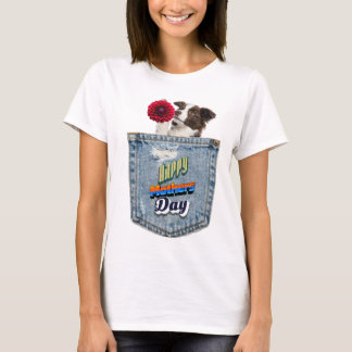 Cachorro en camiseta de bolsillo