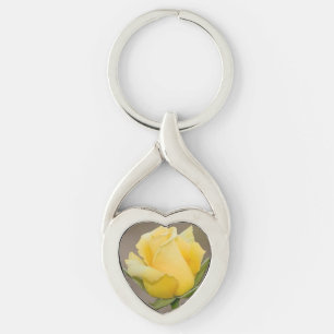 Cadena de llavero de corazón torcido rosa amarillo