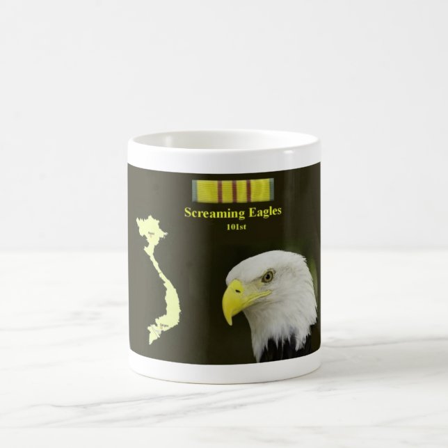 Café 101o en la taza de Vietnam (Centro)