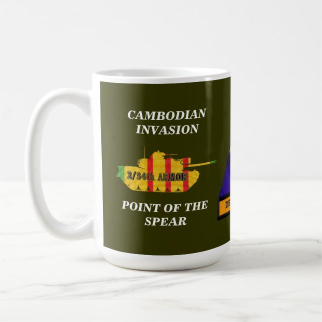 Café 2/34o Taza camboyana del tanque de la invasión VSR (Izquierda)