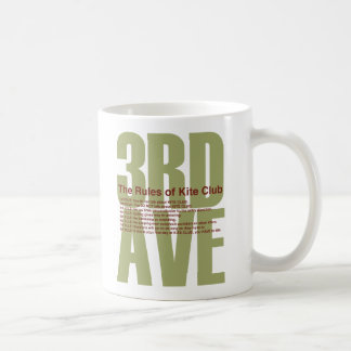 Café 3ro Taza del club de la cometa de la avenida