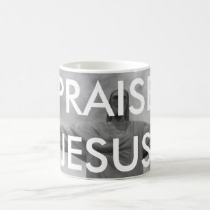 Café Alabanza Jesús en taza de la oficina del Brasil