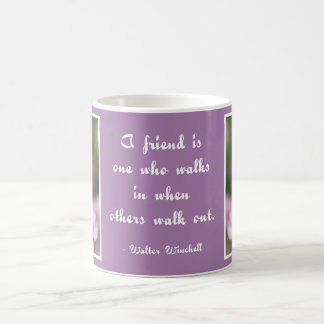 Café Amistad - taza rosada del alazán de madera