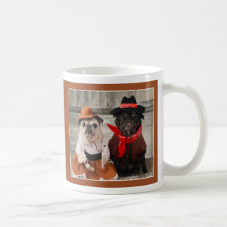 Café Barro amasado de la vaquera y taza del barro